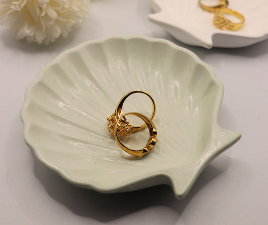 Shell trinket tray